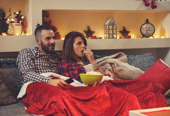 Jadikan Natal Lebih Istimewa dengan Menonton 22 Film Ini Bersama Pasangan Anda