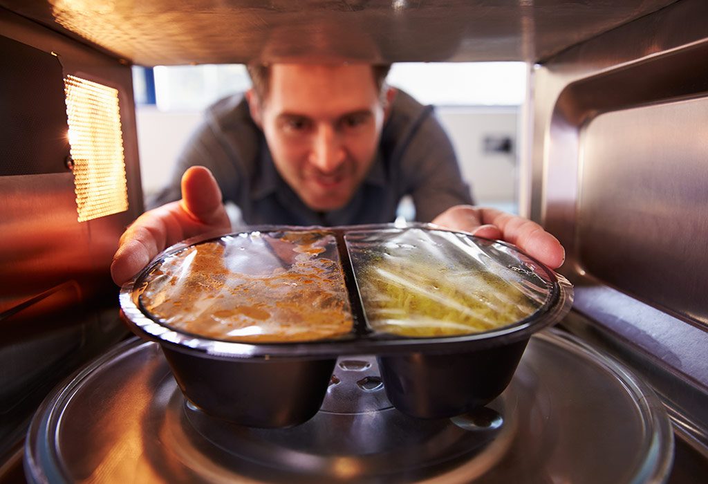 makanan microwave menghancurkan nutrisinya