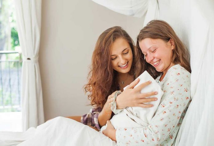 13 Cara Terbaik Untuk Membantu Seorang Ibu Baru