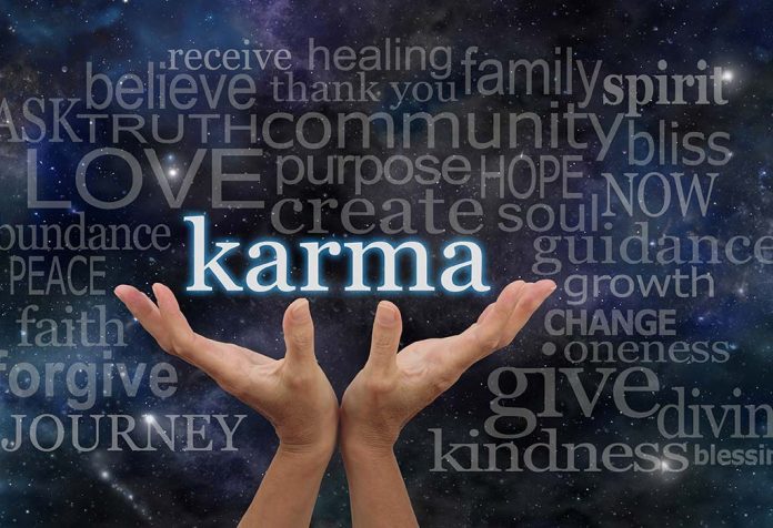 12 Hukum Karma dan Dampaknya pada Hidup Anda