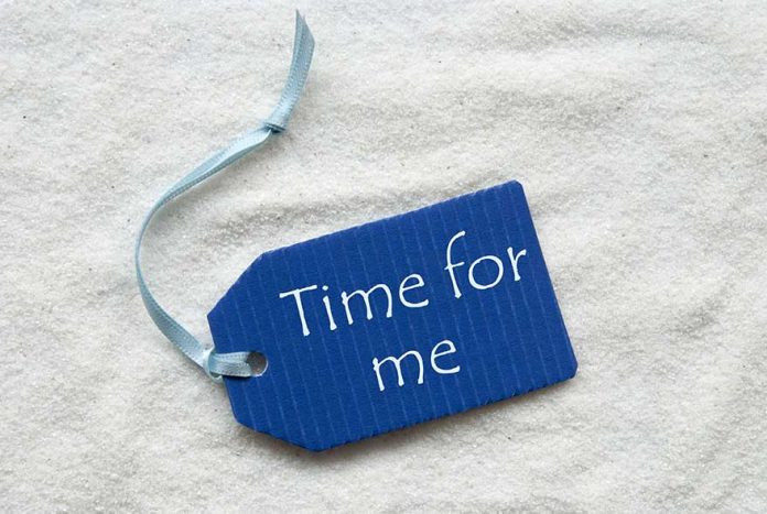 Mengapa 'Me Time' adalah Bagian yang Sehat dan Diperlukan dari Pengasuhan Modern