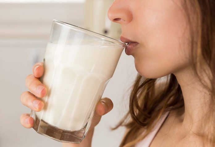 Susu Dingin vs Susu Panas - Mana yang Lebih Sehat?