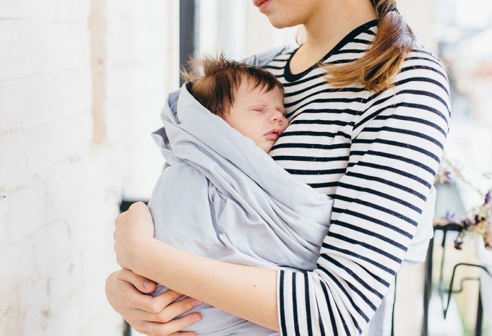 Babywearing – Manfaat, Jenis & Tips Keamanan