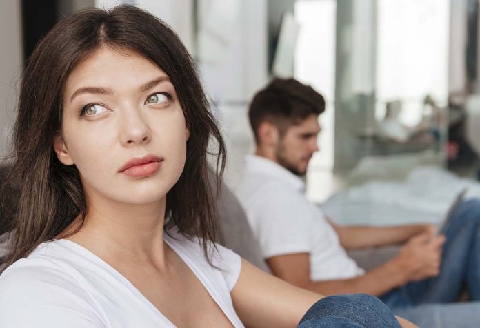 Bagaimana Mengelola Hubungan dengan Suami yang Tidak Bisa Diikat Secara Emosional