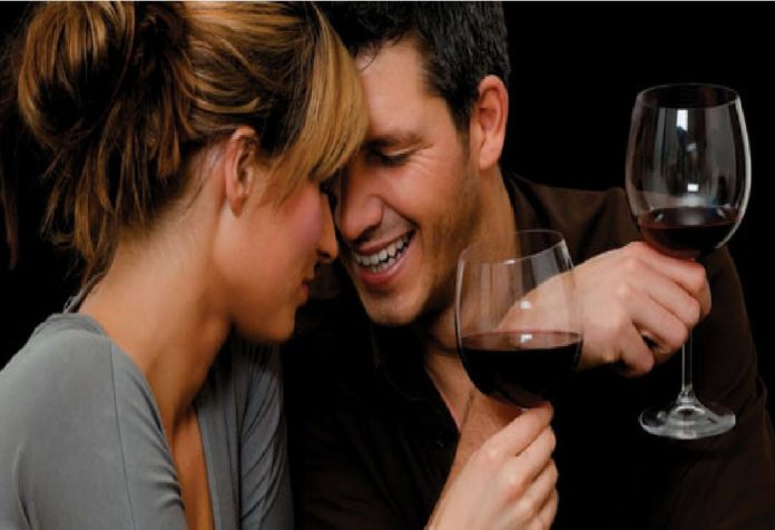 6 ide kencan malam romantis yang akan Anda sukai
