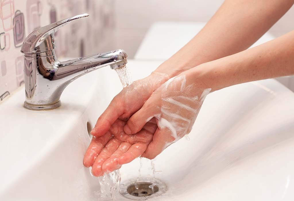 Mencuci tangan setelah berhubungan seks