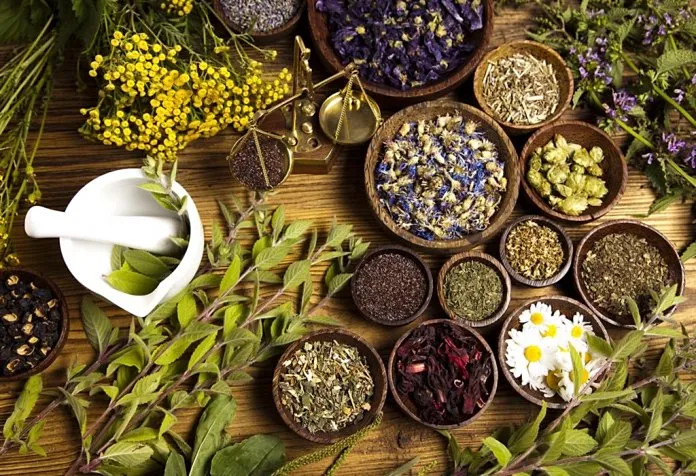 11 Herbal dan Rempah-Rempah yang Baik untuk Kulit Anda