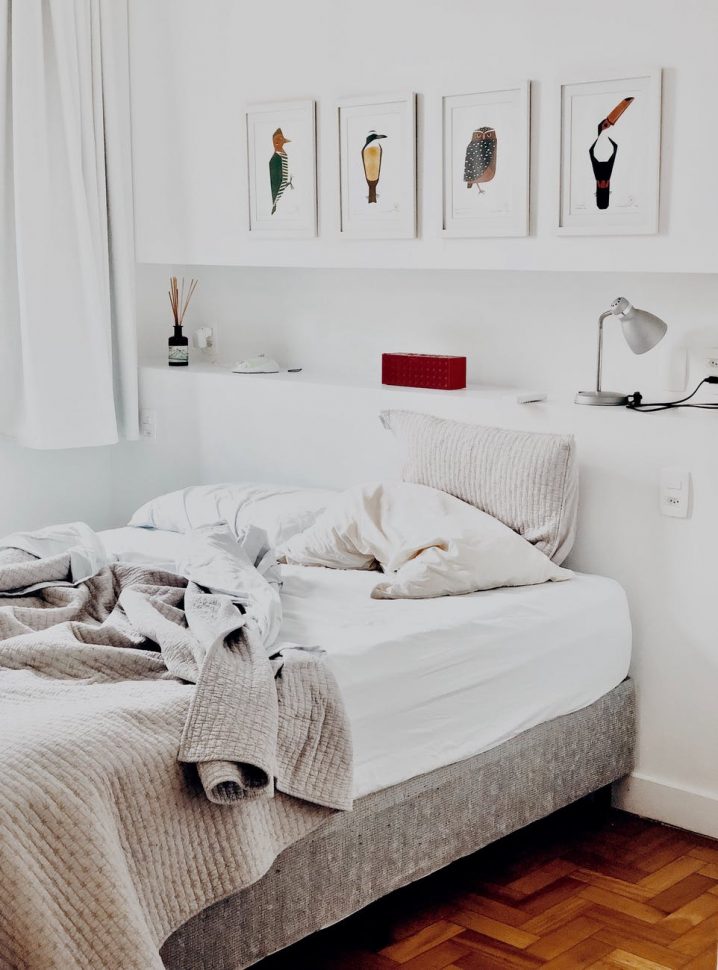 Cara membuat kamar tidur Anda terlihat nyaman