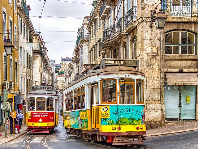 Mengetahui Aturan Jalan Portugal untuk Menjaga Penyewaan Mobil Anda (Hyrbil) Aman