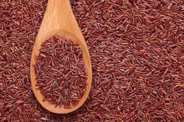 Nasi merah: 6 manfaat kesehatan dan cara penyajiannya_0