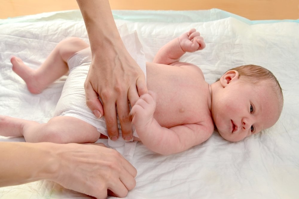Tinja gelap pada bayi: 7 penyebab utama dan apa yang harus dilakukan_0
