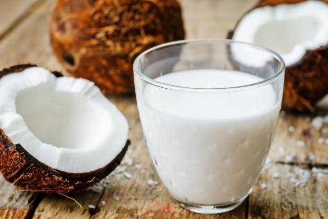 7 manfaat kelapa dan cara mengkonsumsinya (beserta resepnya)_1