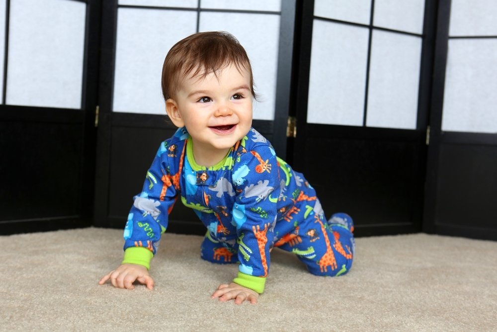 Perkembangan bayi pada usia 5 bulan: berat badan, tidur dan makanan_0