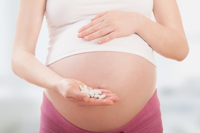 Bisakah wanita hamil minum amoksisilin?_0